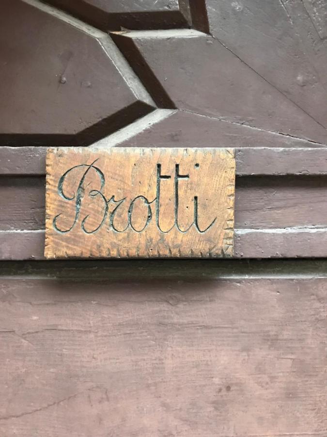 Villa Brotti Claino エクステリア 写真